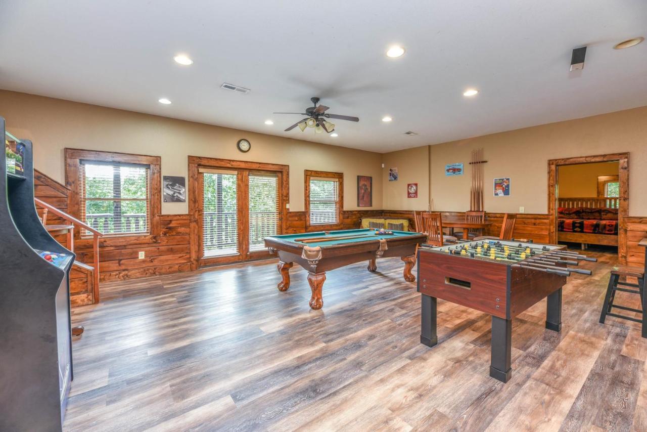 Smokystays 6 Bedroom Cabin Pigeon Forge Bagian luar foto