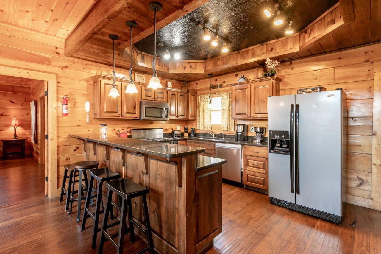 Smokystays 6 Bedroom Cabin Pigeon Forge Bagian luar foto